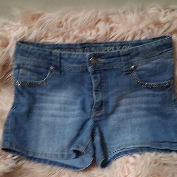 Mossimo Rhinestone Rockstud Detail Blue Denim Shorts Size XL 14/16 - Picture 1 of 6